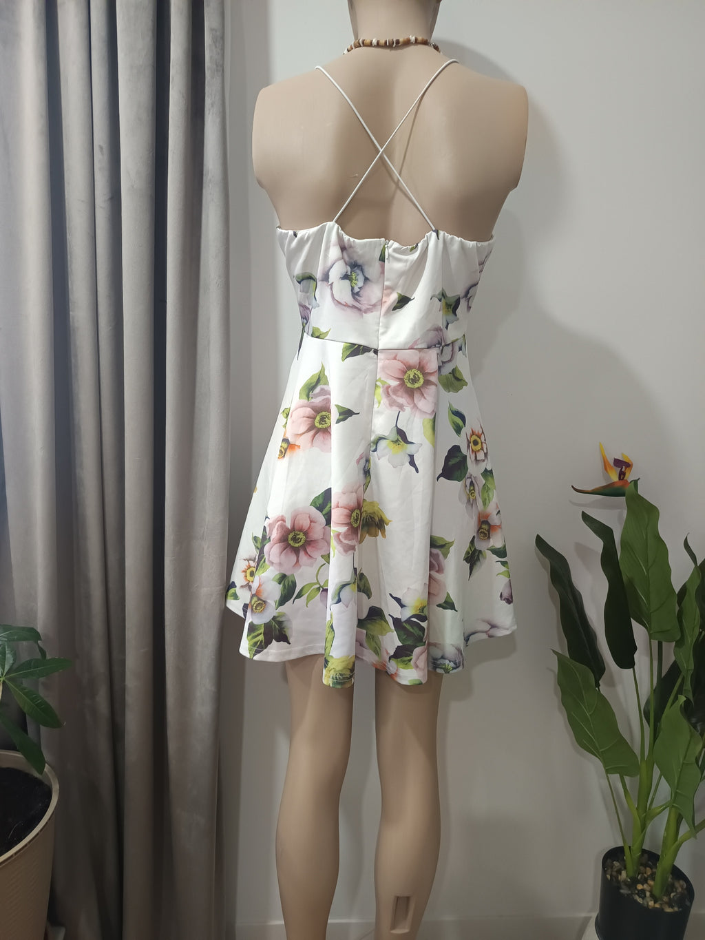 Rochie Tempt florală spate