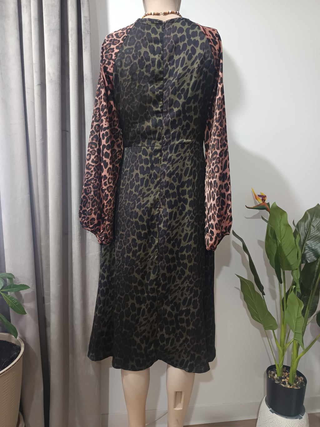 Rochie midi leopard Traffic People spate