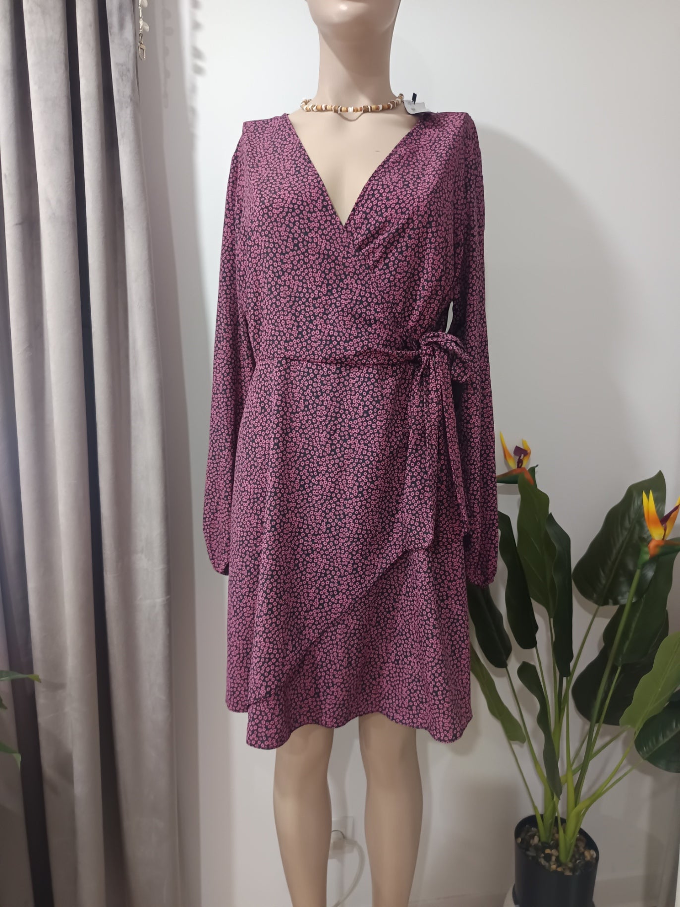 Rochie wrap mov floral DP față