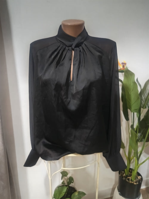 Bluză neagră satinată Vero Moda față