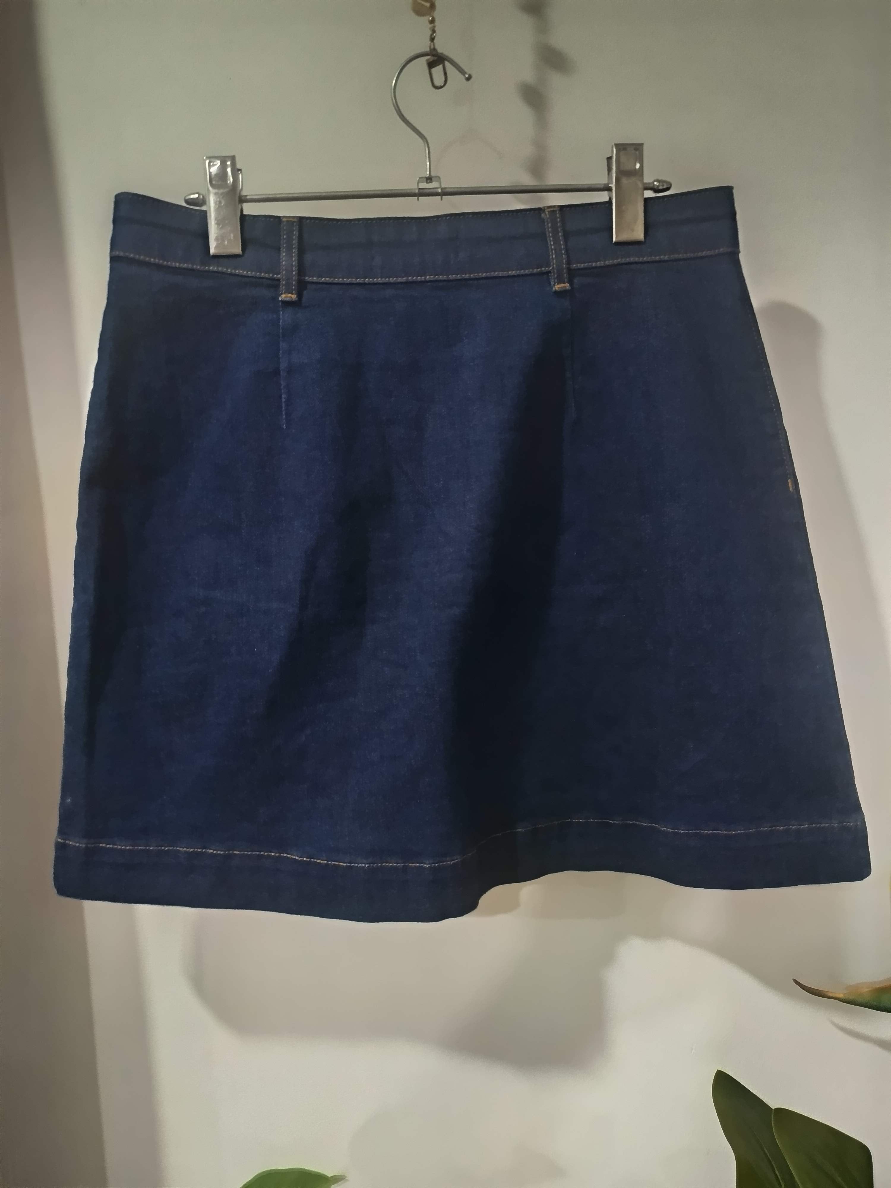 Fustă mini denim Oasis cu nasturi - spate