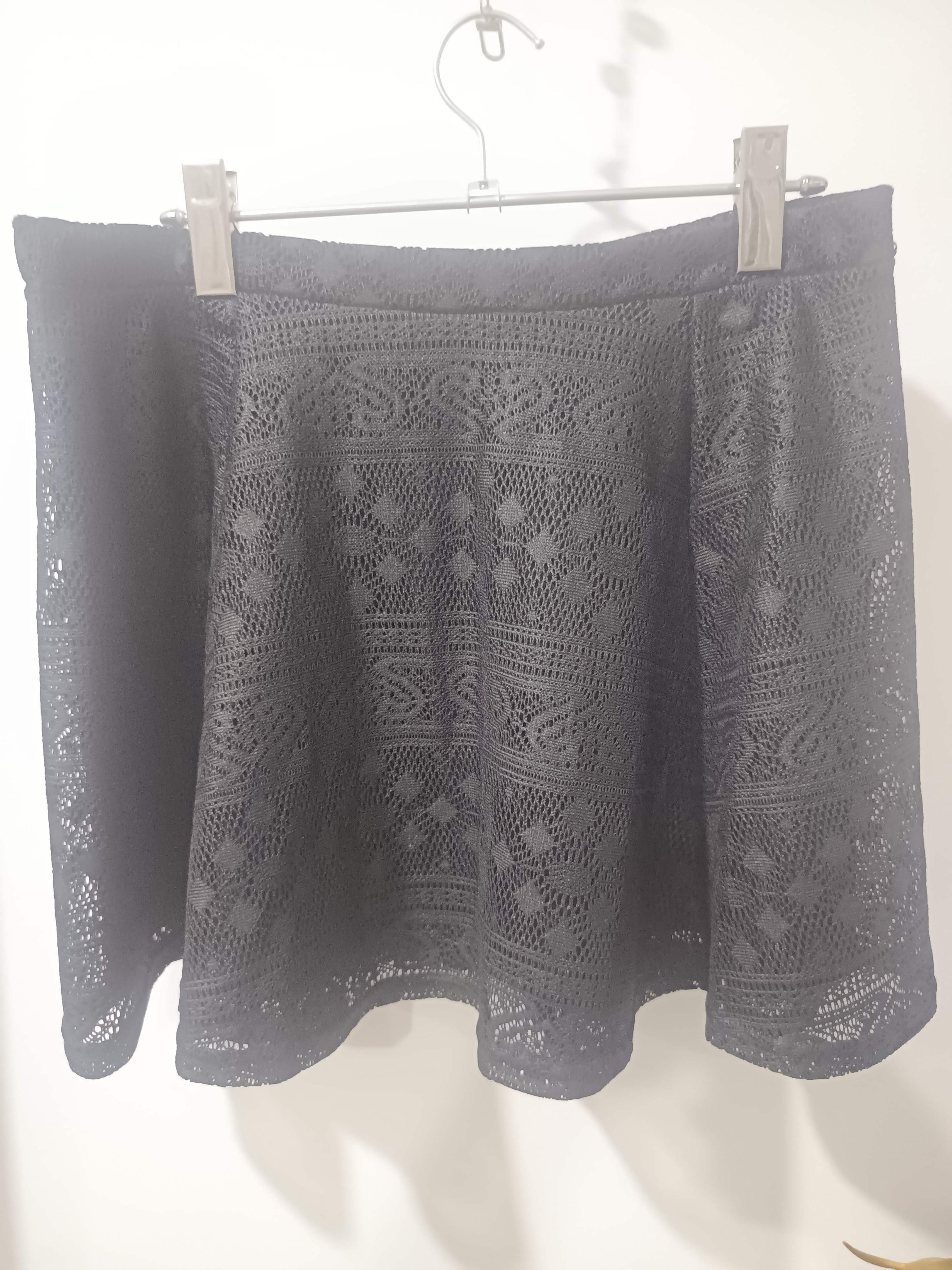 Fustă evazată dantelă neagră River Island - față