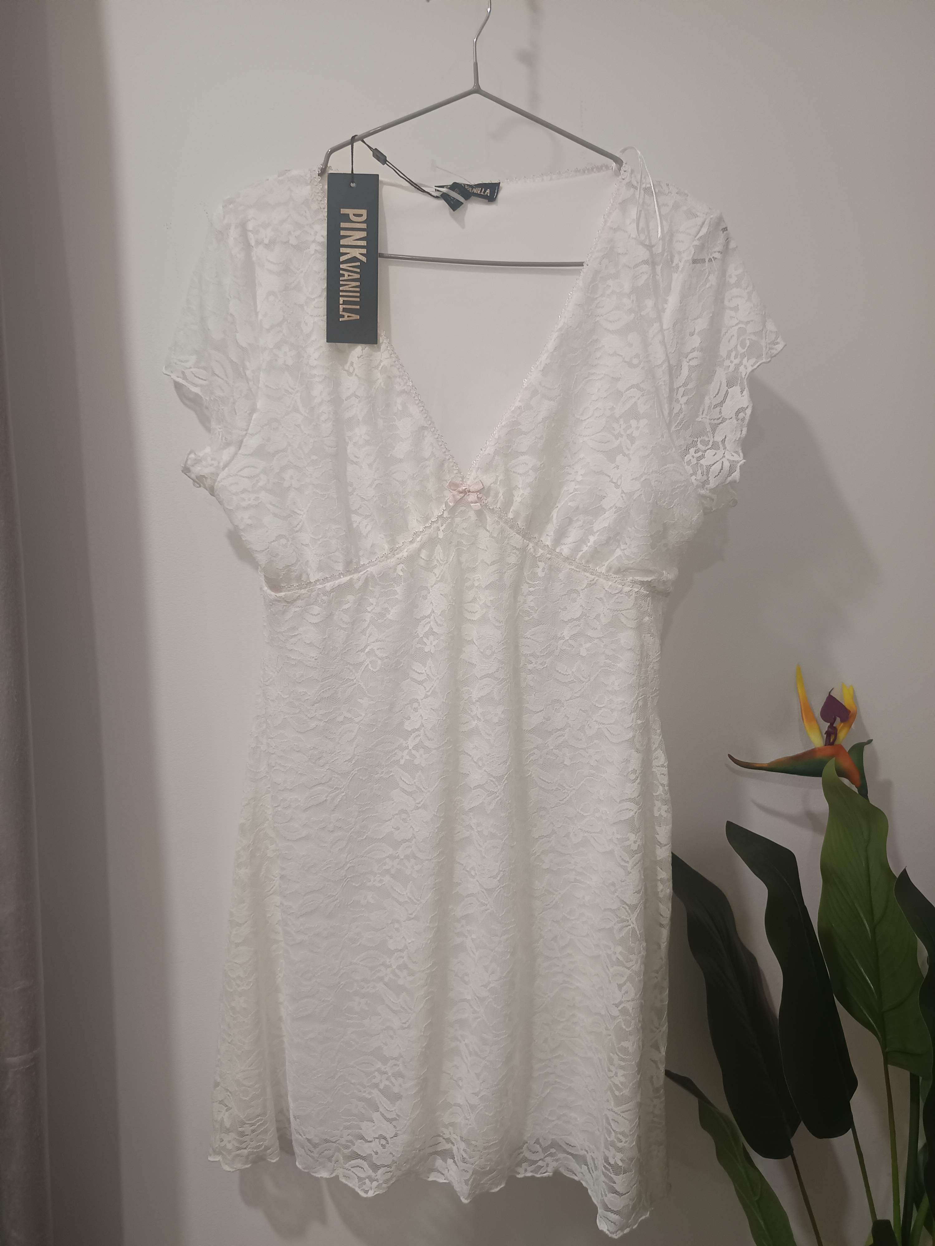 Rochie dantelă albă Pink Vanilla - față
