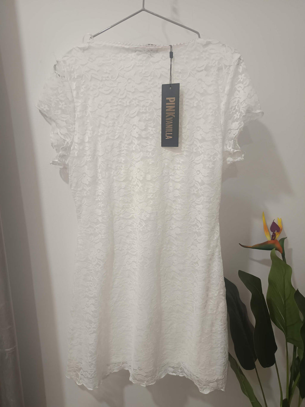 Rochie dantelă albă Pink Vanilla - spate