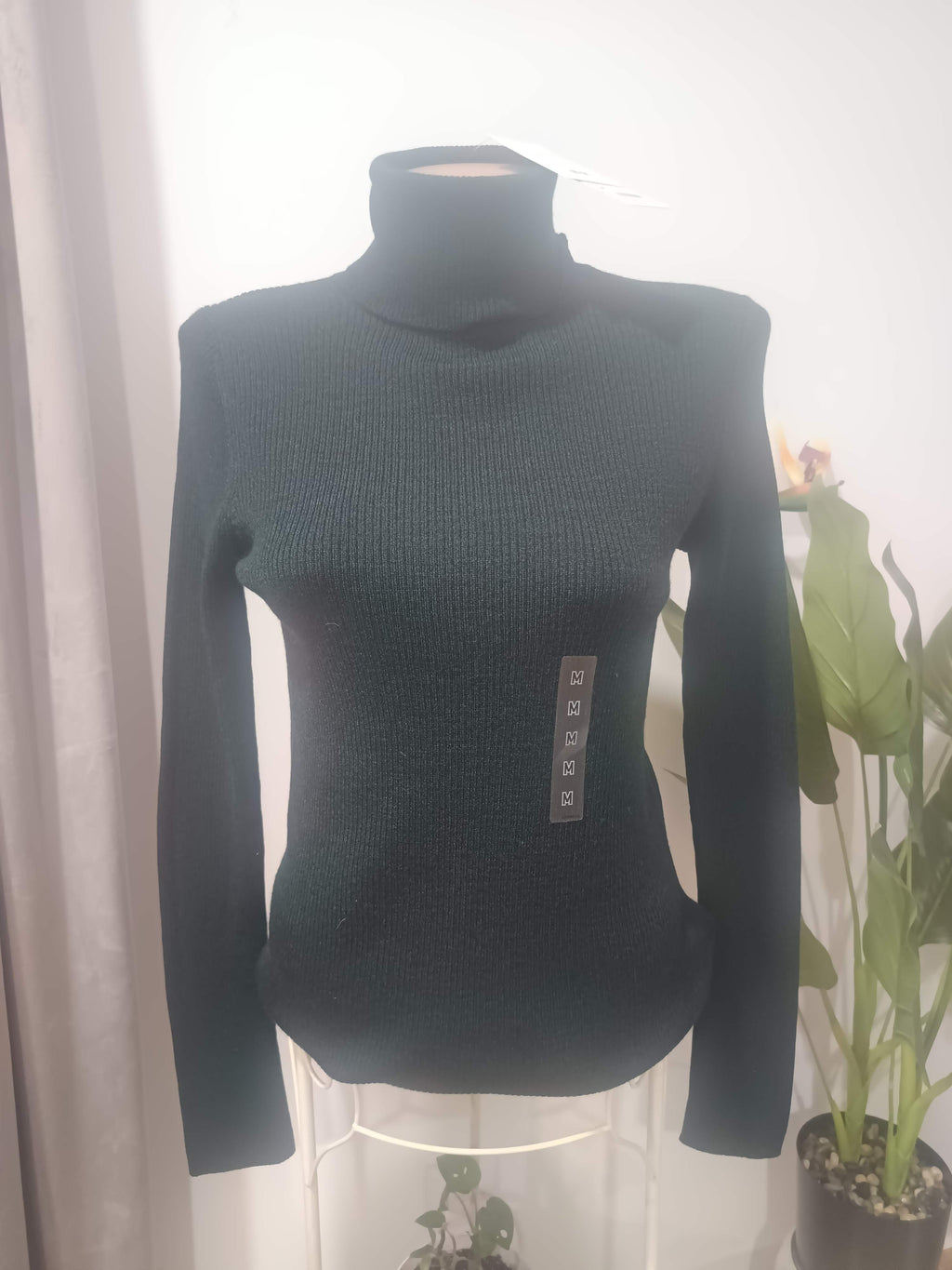 Bluza reiată neagră turtleneck Uniqlo - față