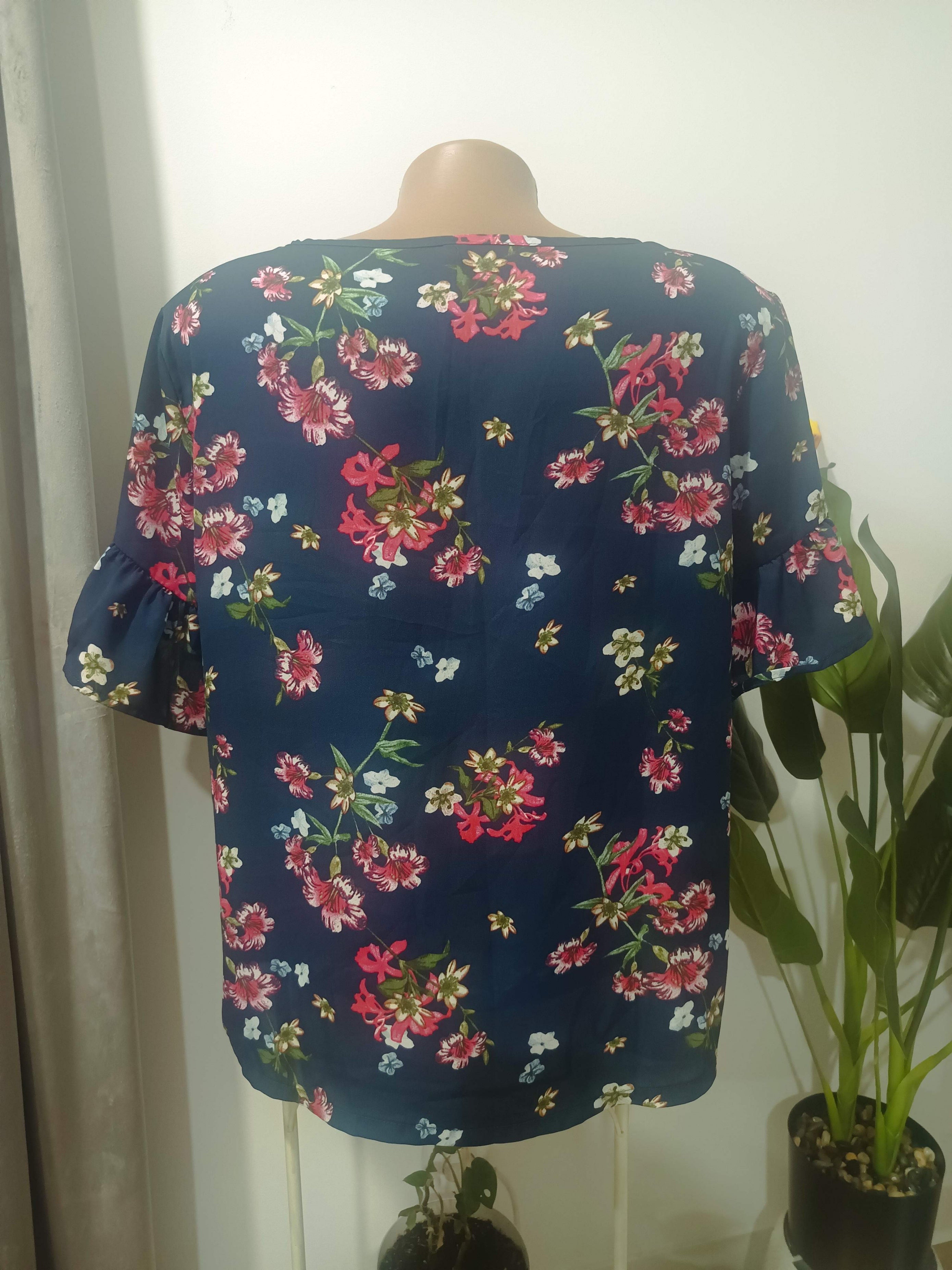 Bluza florală bleumarin mâneci clopot - spate