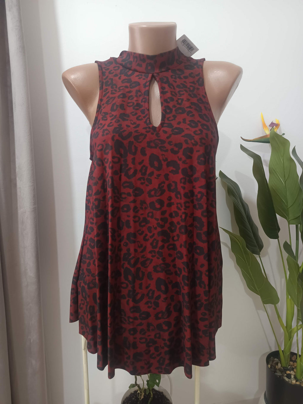 Rochie mini leopard roșu-negru guler înalt Next - față