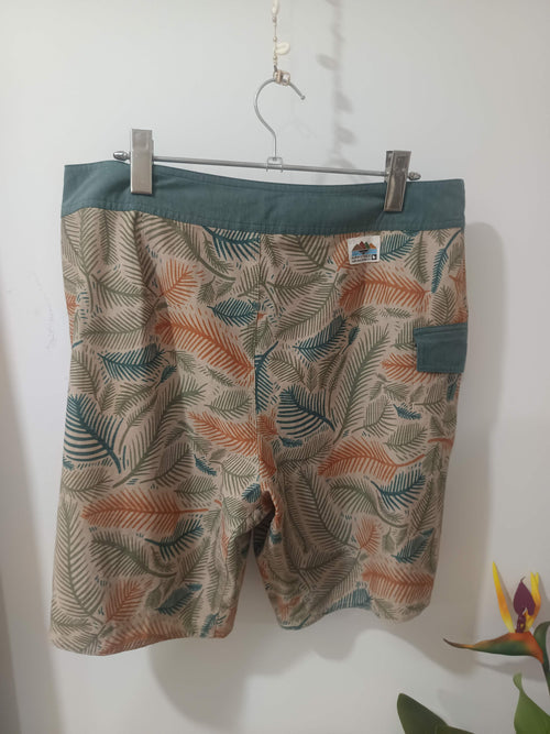 Boardshorts bărbați print tropical Hippytree - spate cu logo