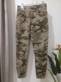 Pantaloni camuflaj army slim fit Bershka - față