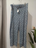 Pantaloni wide-leg fluizi bleumarin print floral George - față