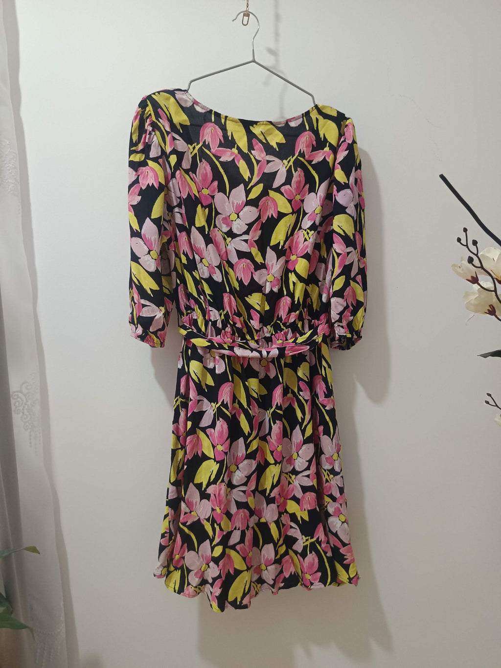 Rochie midi neagra print floral tropical lalele F&F - spate
