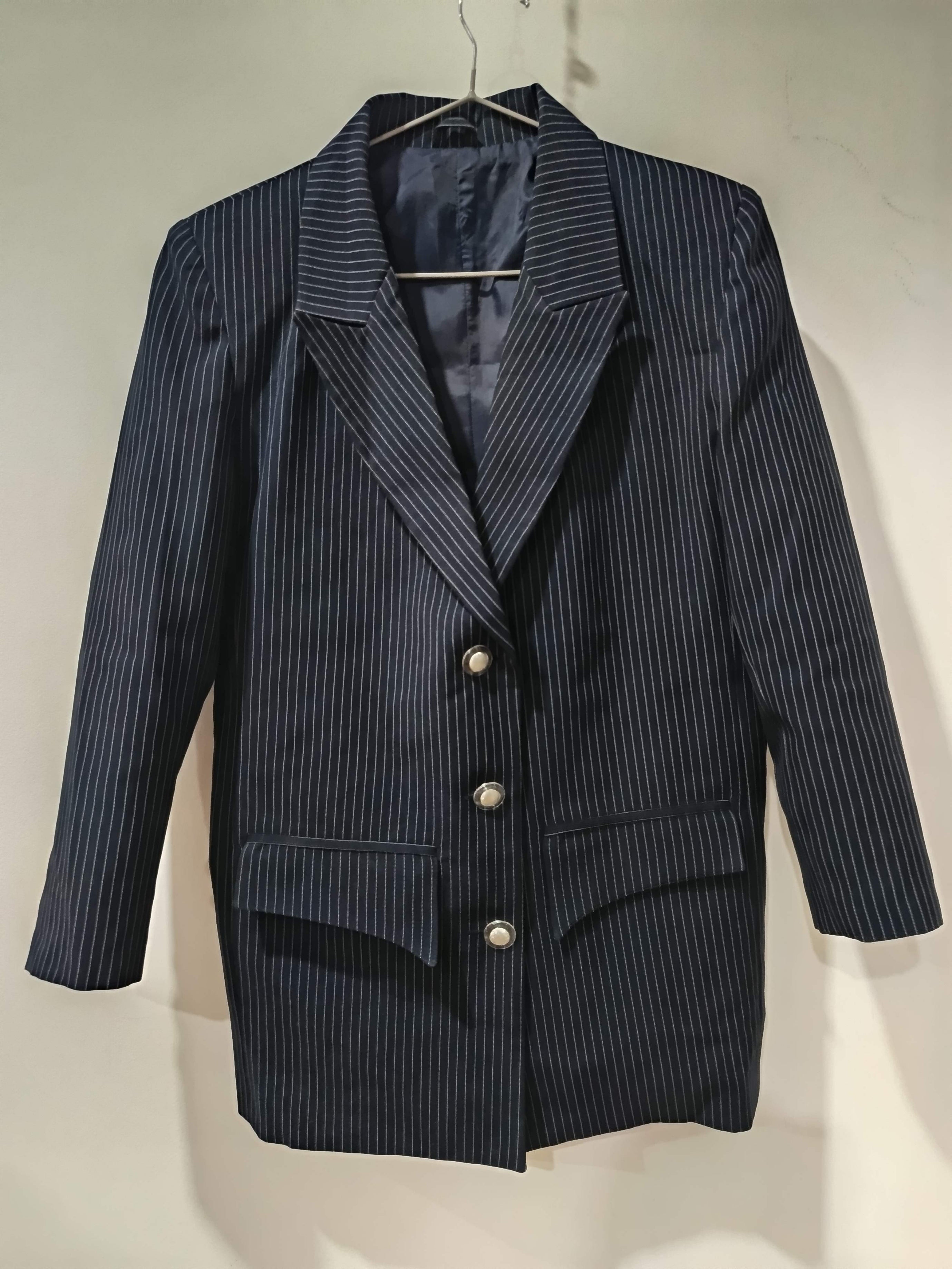 Blazer Bleumarin Pinstripe Oversized cu Nasturi Argintii