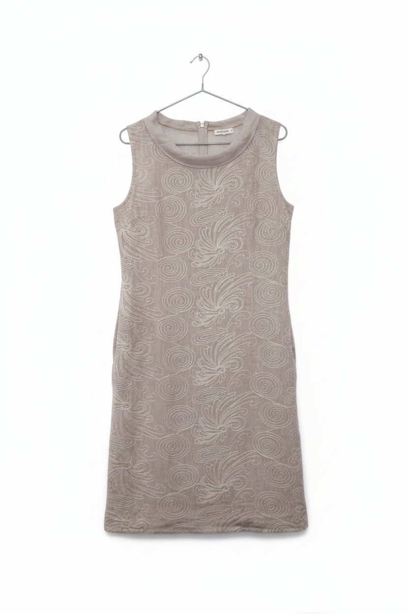Rochie in italian față fundal alb