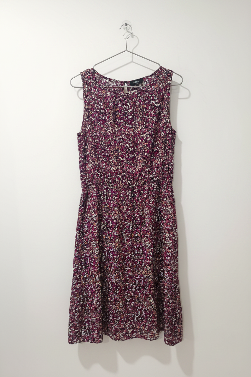 Rochie Tessentials față fundal alb